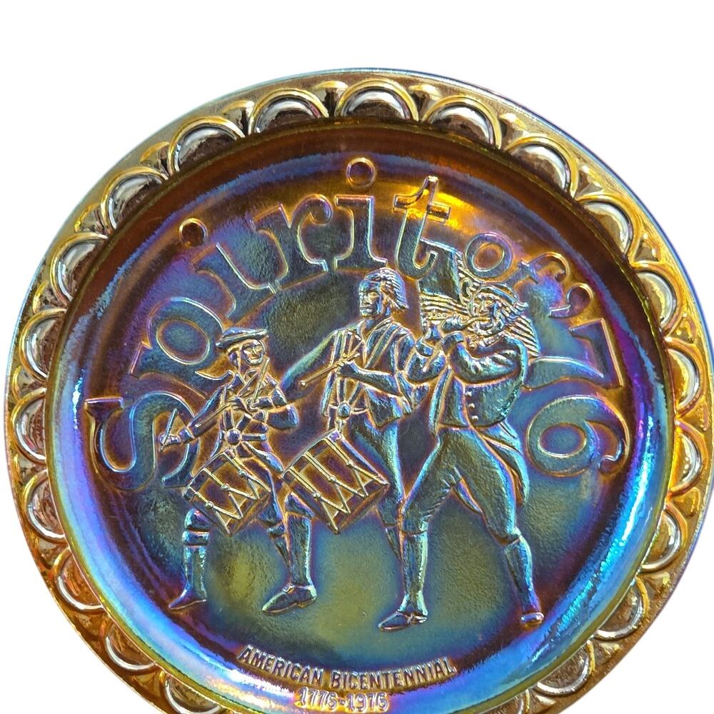 Indiana glass Iridescent Carnival Spirit of '76 Bicentennial plate 1776-1976